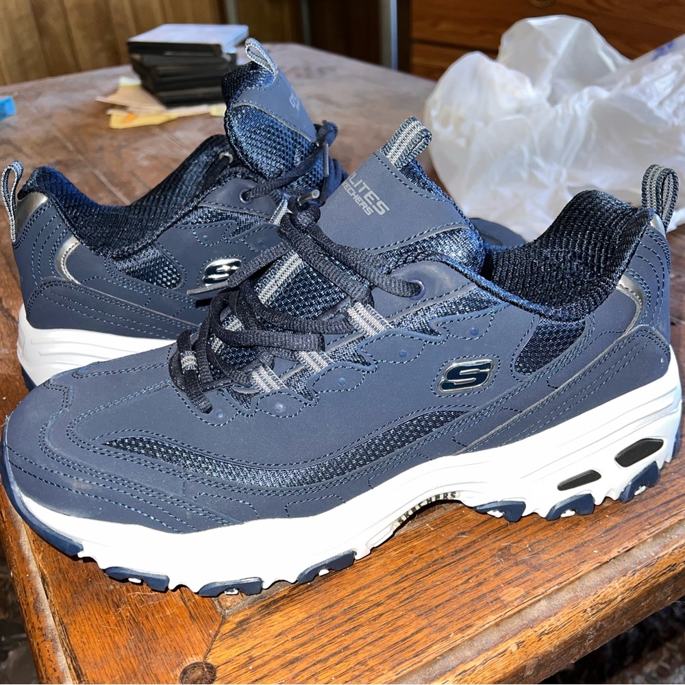 Sketchers air cooled memory foam brand new out of box